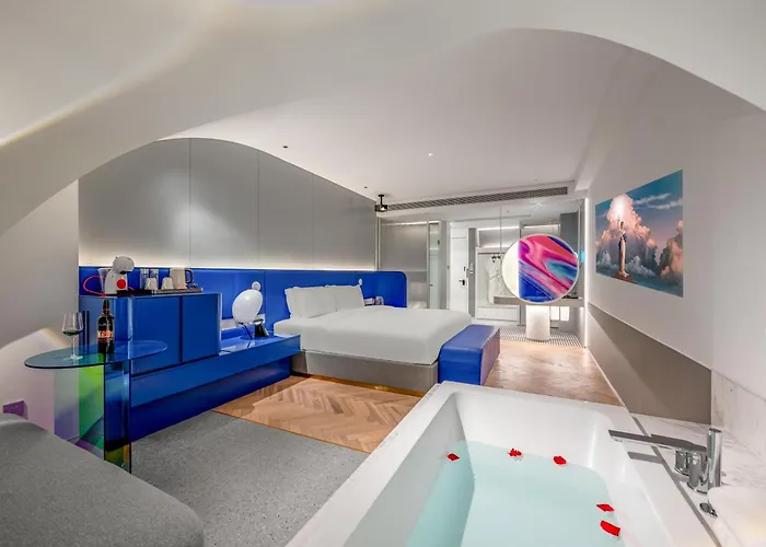 Aspera Star Essence Sky Garden Panoramic Hotel-Jiefangbei Hongya Branch